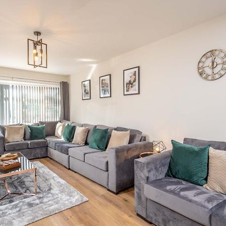 The Oaklands: Luxury 6-Bed Near Birmingham Attractions Villa Solihull Exterior photo