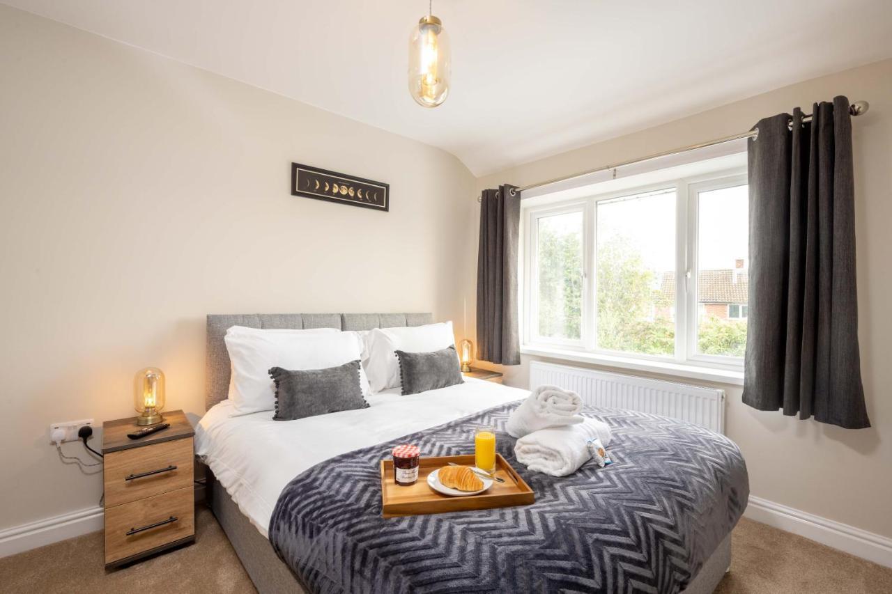 The Oaklands: Luxury 6-Bed Near Birmingham Attractions Villa Solihull Exterior photo