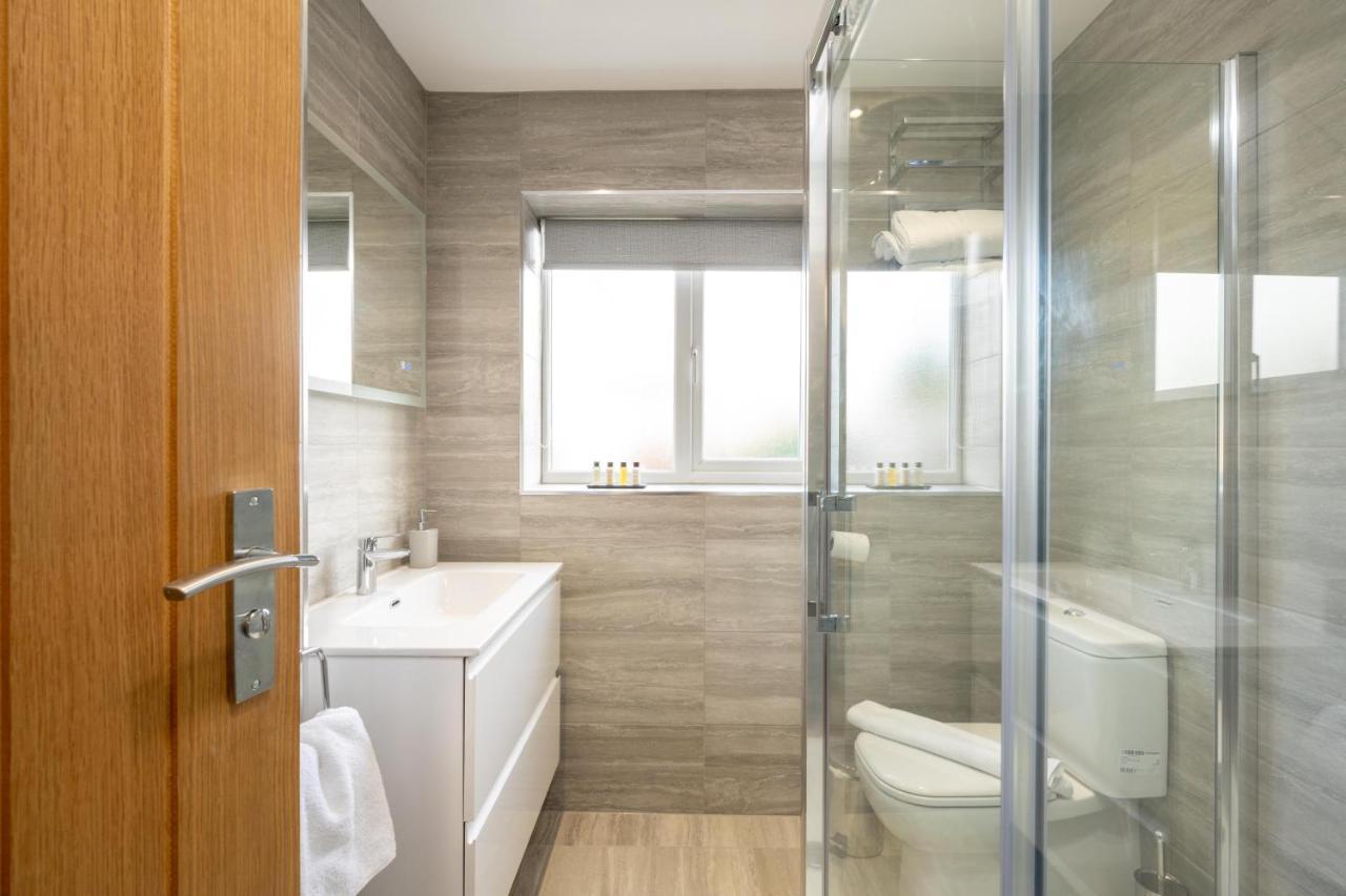 The Oaklands: Luxury 6-Bed Near Birmingham Attractions Villa Solihull Exterior photo