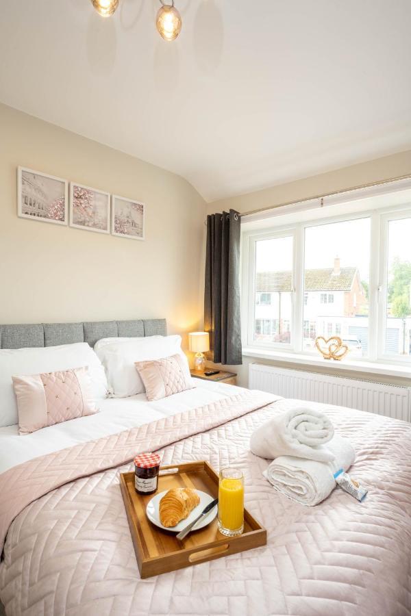 The Oaklands: Luxury 6-Bed Near Birmingham Attractions Villa Solihull Exterior photo